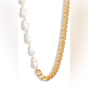 Gold/Pearl necklace!